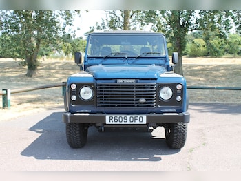 Used Land Rover Defender 1998 for sale - 79355315: Photo