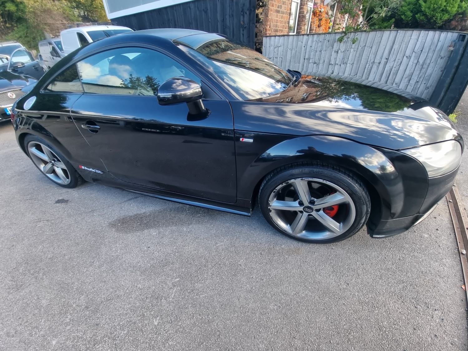 Used Audi TT 2011 for sale - 76370065: Photo 3