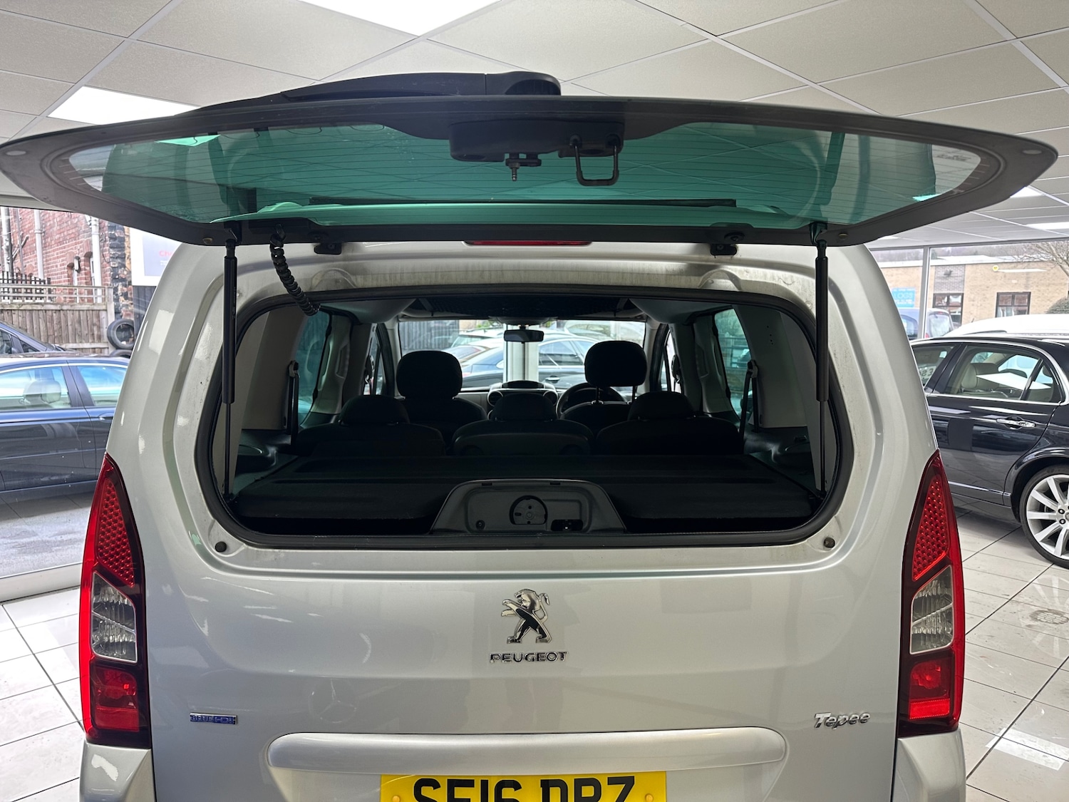 Used Peugeot Partner Tepee 2016 for sale - 77323649: Photo 11