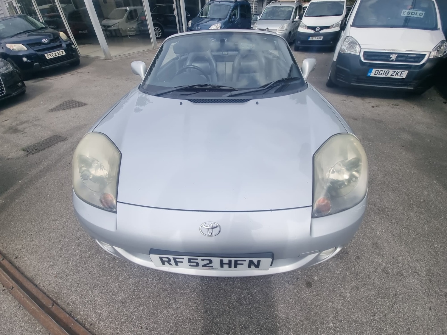 Used Toyota MR2 2003 for sale - 78141623: Photo 3