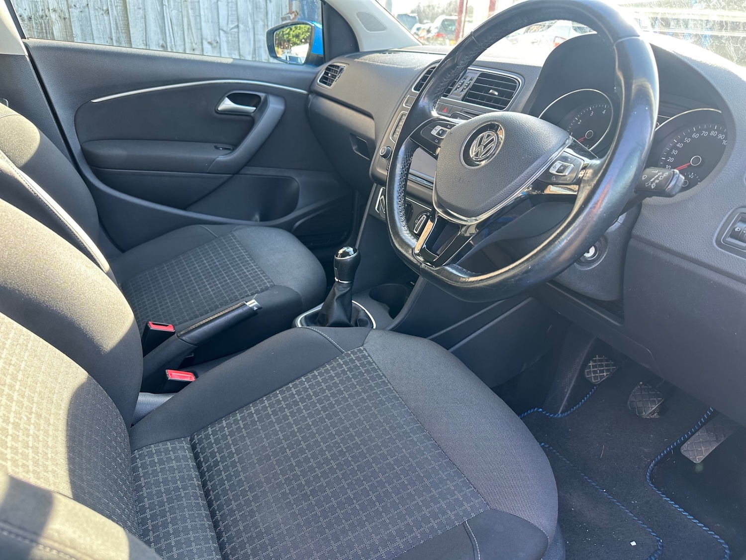 Used Volkswagen Polo 2015 for sale - 77555665: Photo 7