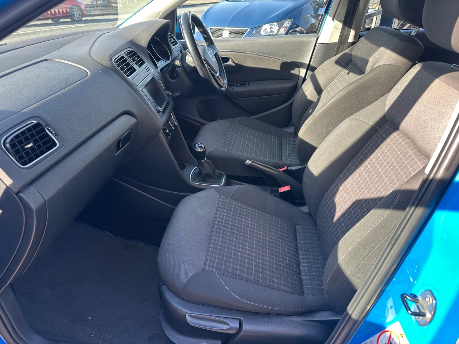 Used Volkswagen Polo 2015 for sale - 77555665: Photo 9