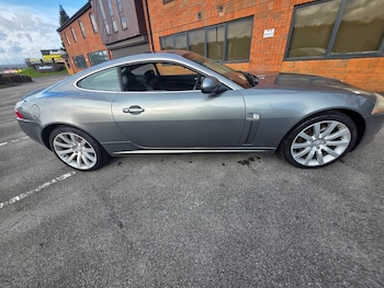 2006 (06) - 4.2 V8 2dr Auto