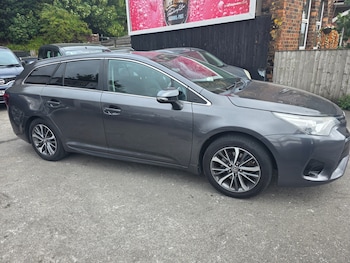 Toyota Avensis feature image