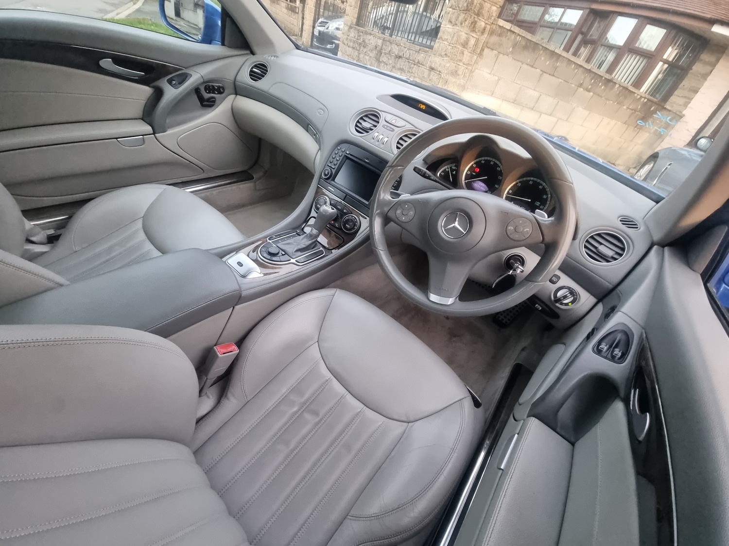 Used Mercedes-Benz SL 2010 for sale - 76370053: Photo 7