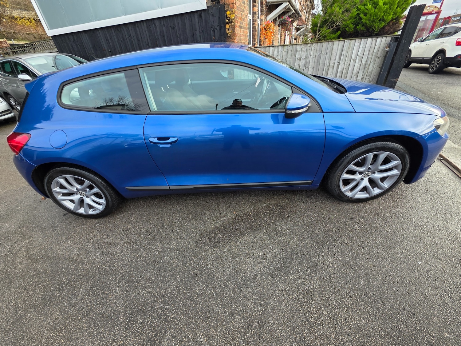 Used Volkswagen Scirocco 2009 for sale - 76743638: Photo 2