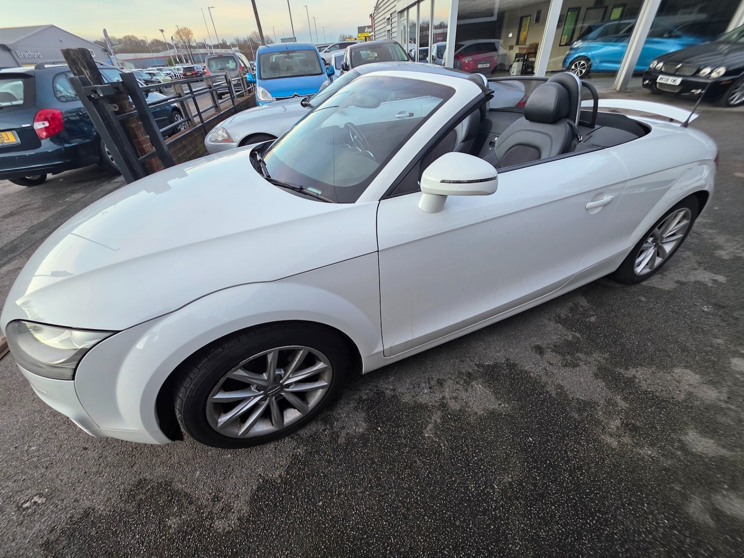 Used Audi TT 2011 for sale - 77144102: Photo 4