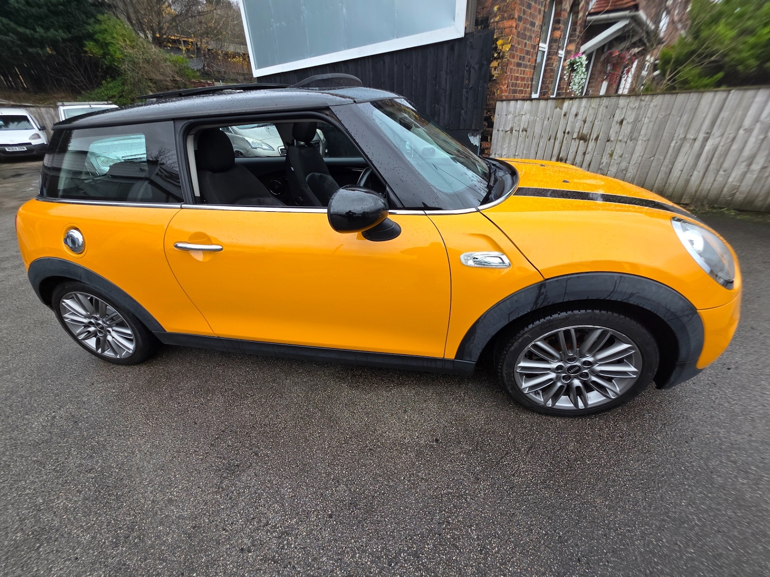 Used MINI Hatch 2014 for sale - 76912606: Photo 2