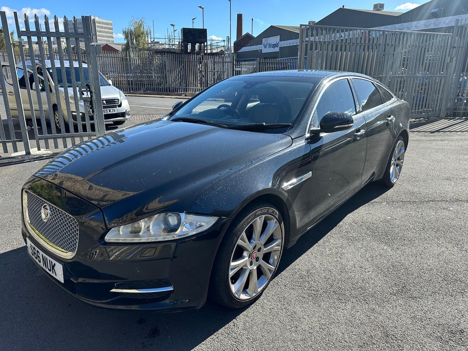 Used Jaguar XJ 2011 for sale - 77175977: Photo 3