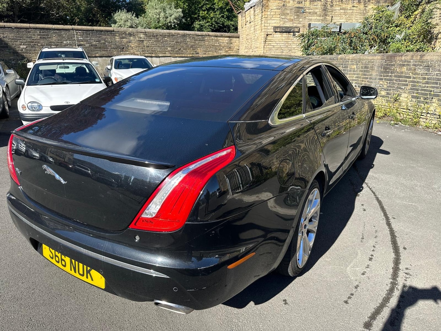 Used Jaguar XJ 2011 for sale - 77175977: Photo 4