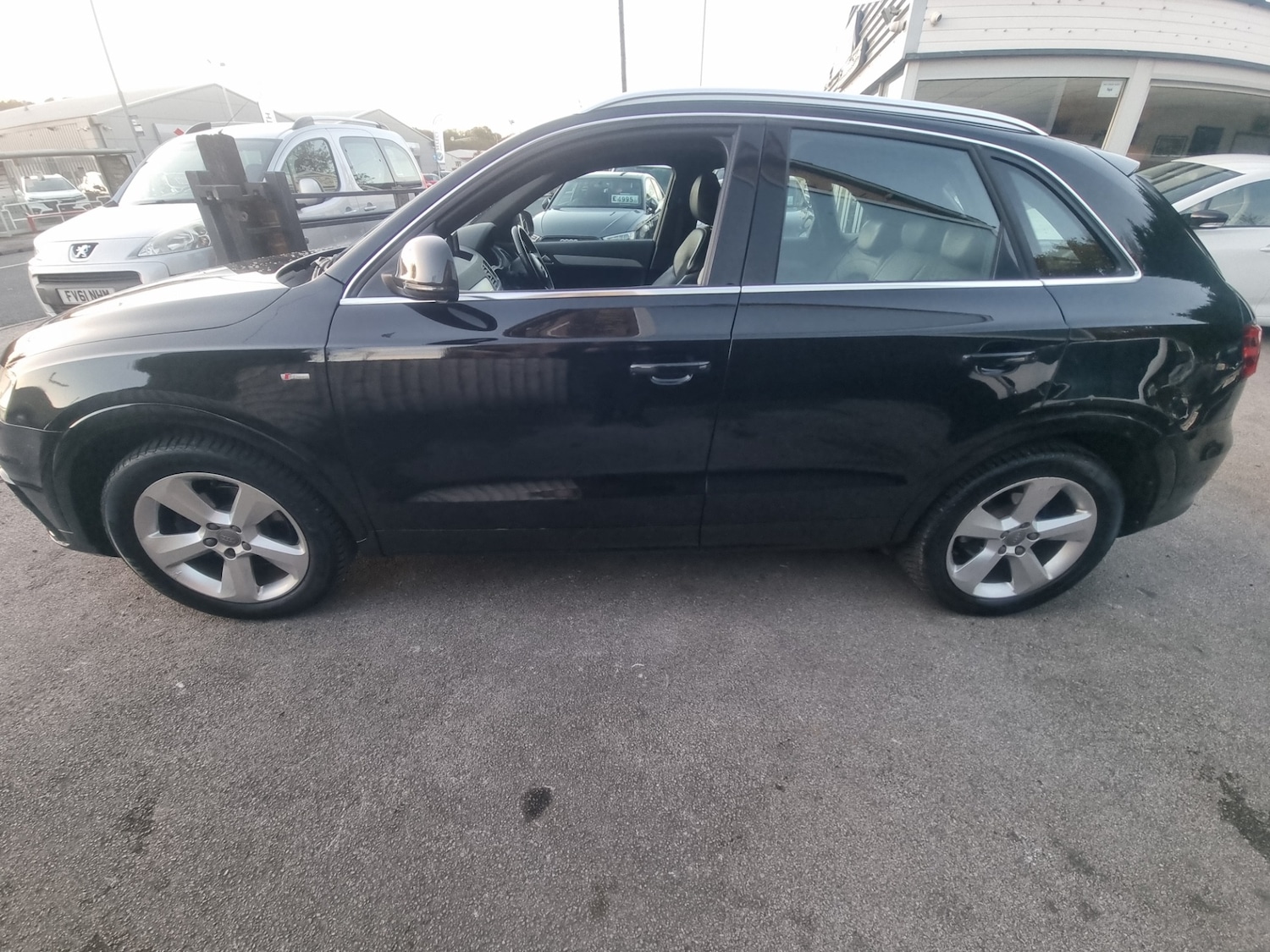 Used Audi Q3 2014 for sale - 77095391: Photo 2