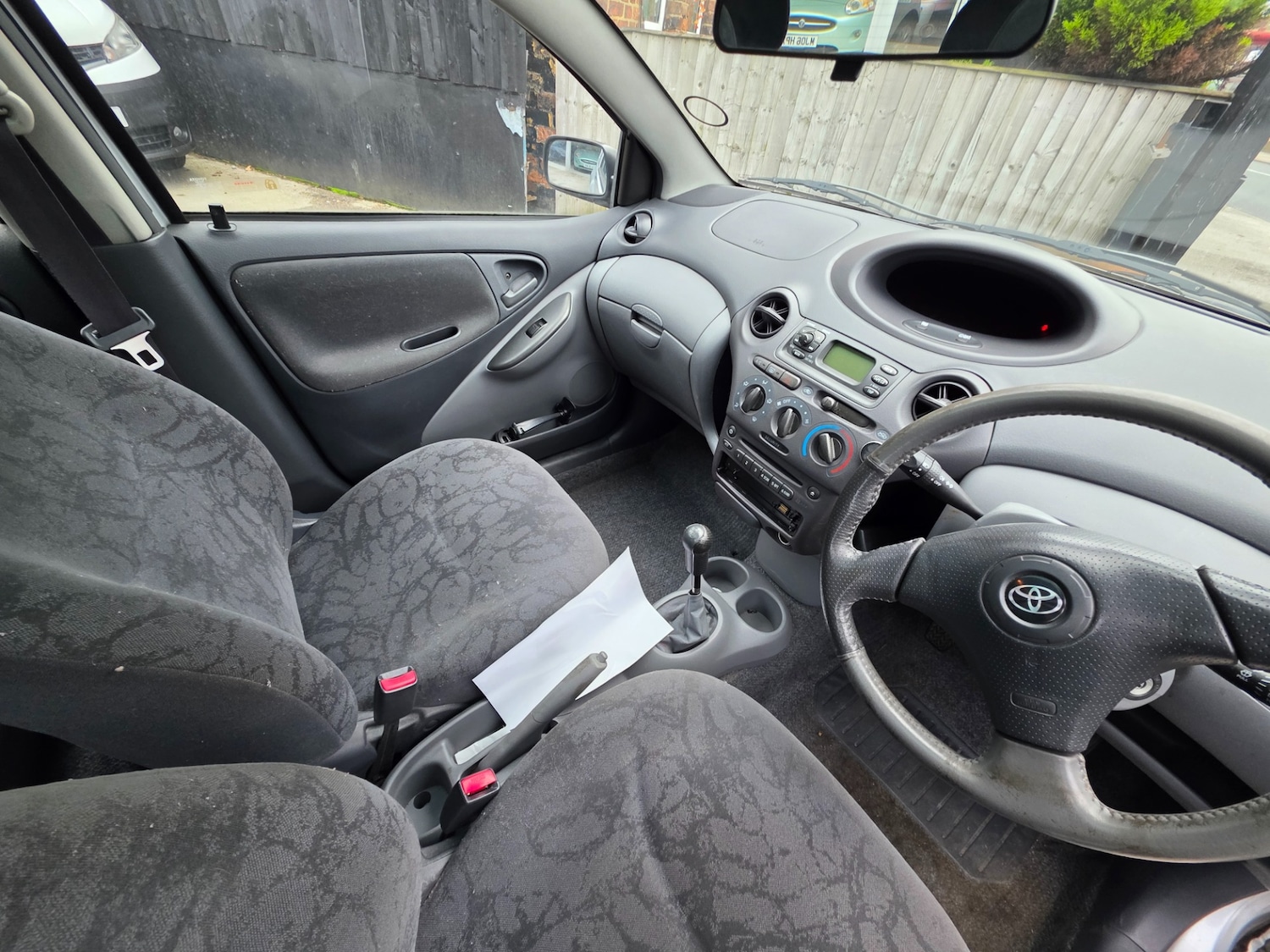 Used Toyota Yaris 2001 for sale - 76571977: Photo 7