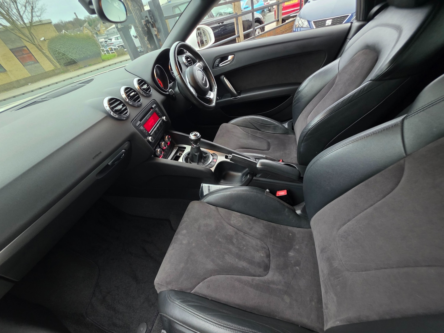 Used Audi TT 2011 for sale - 77786298: Photo 10