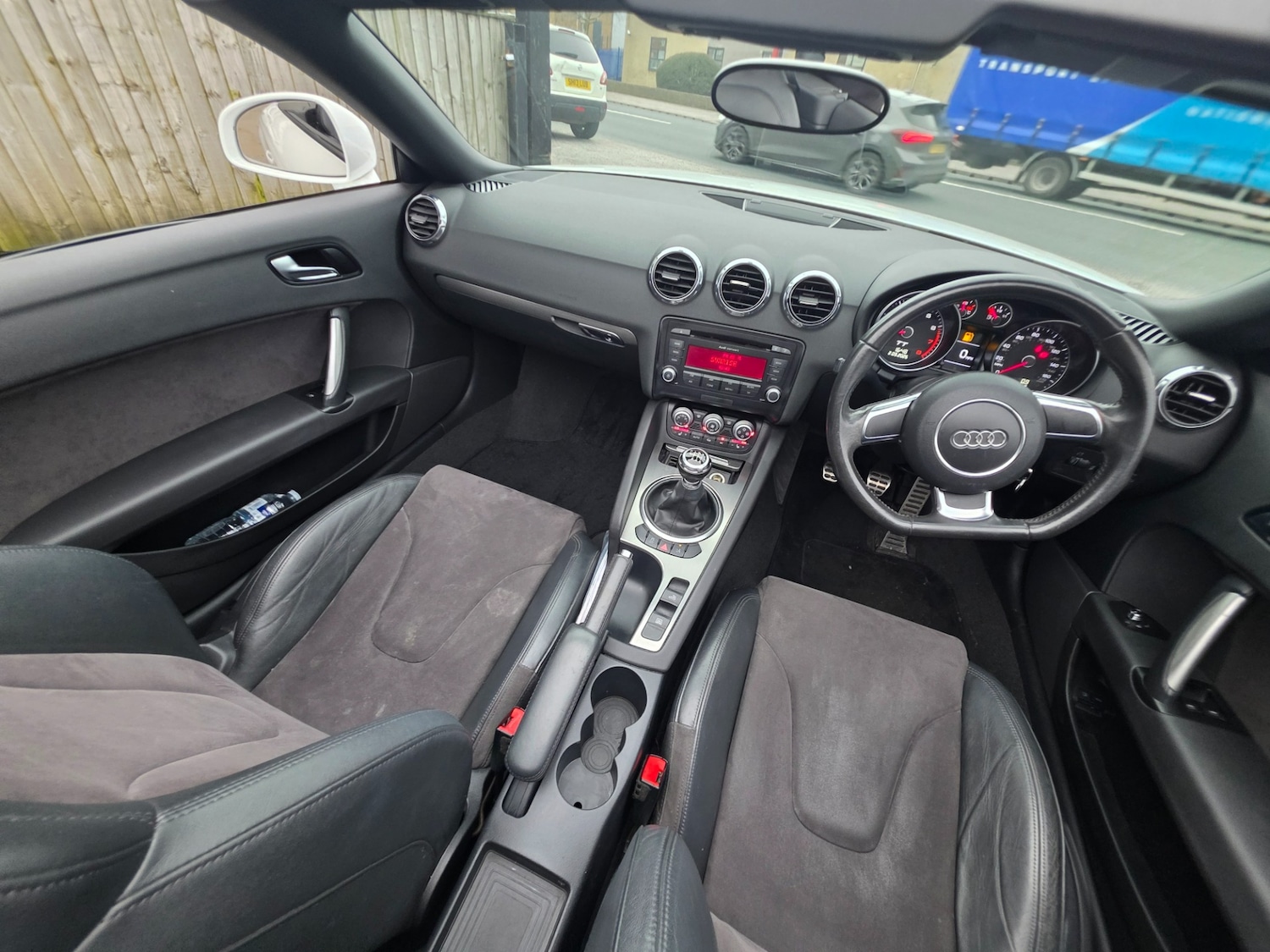 Used Audi TT 2011 for sale - 77786298: Photo 16