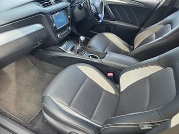 Used Toyota Avensis 2017 for sale - 79755989: Photo