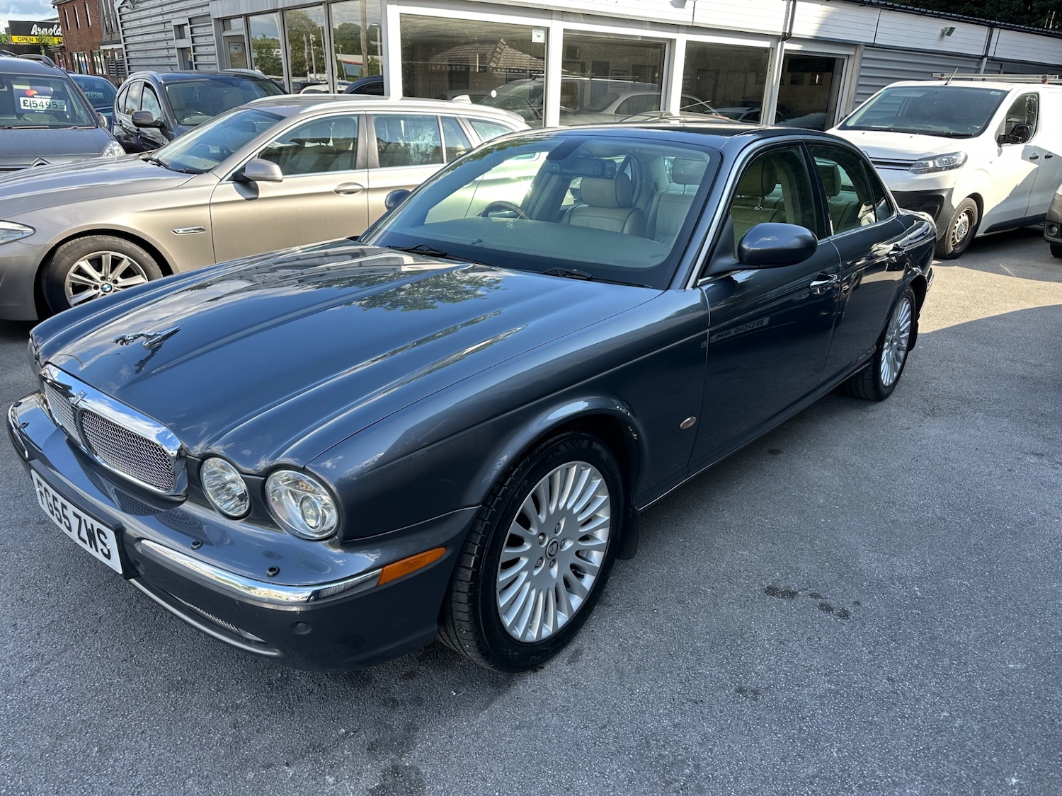 Used Jaguar XJ 2006 for sale - 76347305: Photo 1