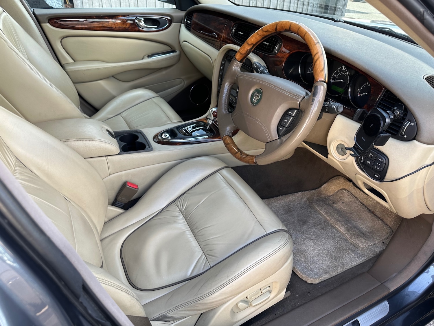 Used Jaguar XJ 2006 for sale - 76347305: Photo 7