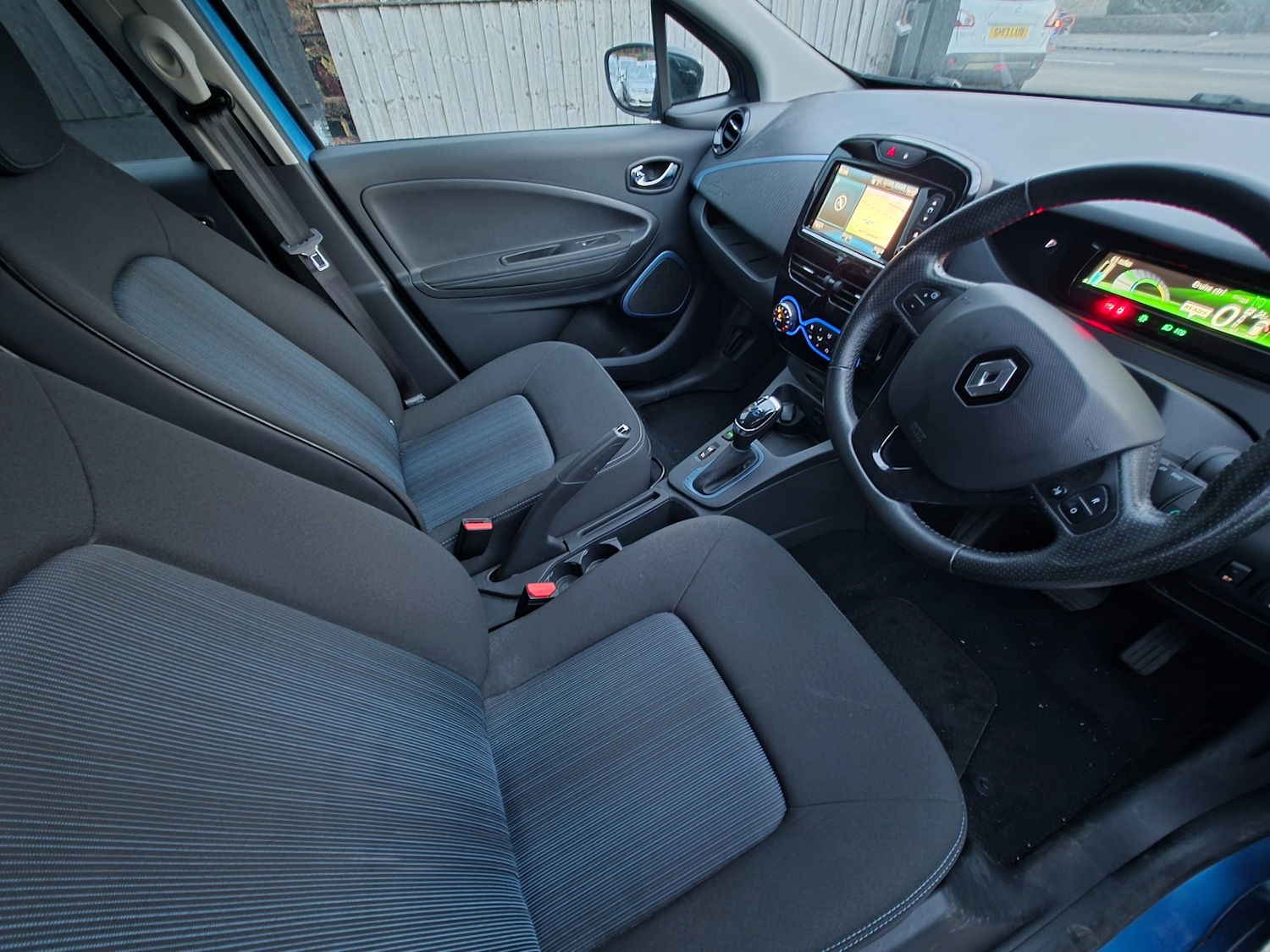 Used Renault Zoe 2018 for sale - 76656520: Photo 10