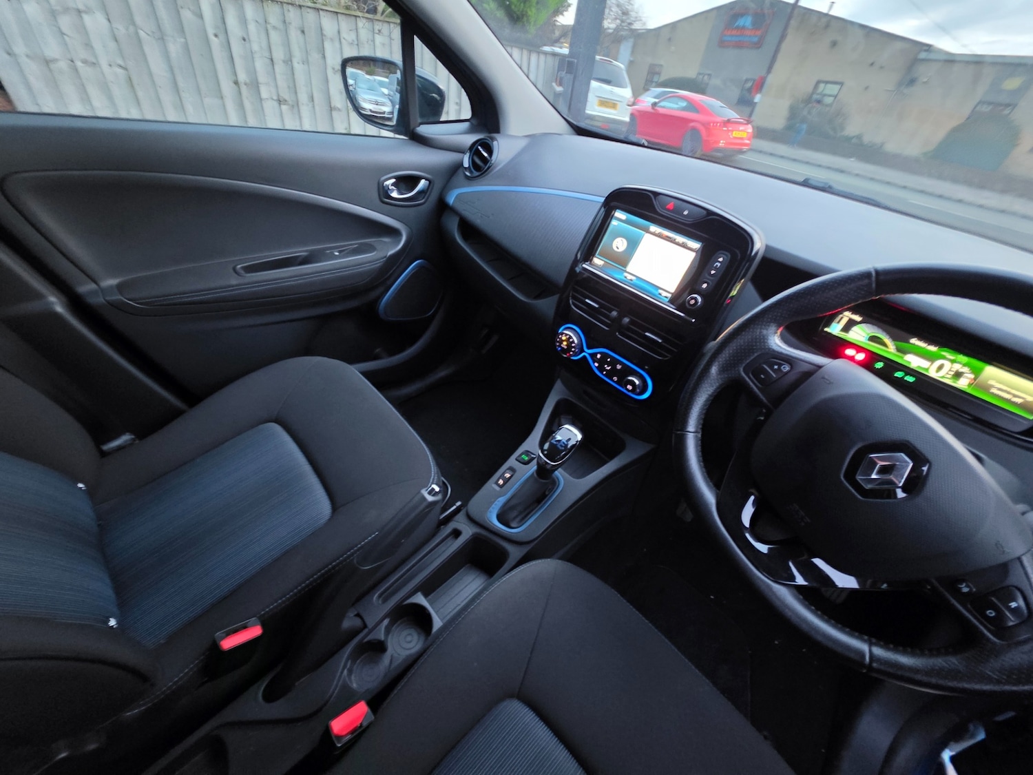 Used Renault Zoe 2018 for sale - 76656520: Photo 11