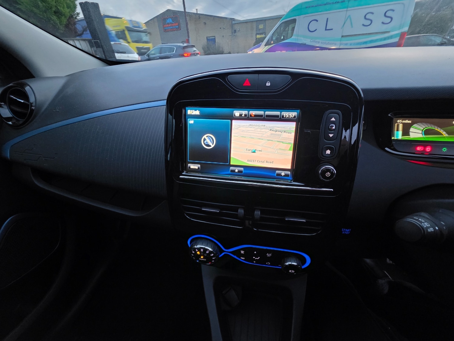 Used Renault Zoe 2018 for sale - 76656520: Photo 12