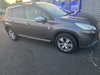 Used Peugeot 2008 2015 for sale - 79395448: Photo