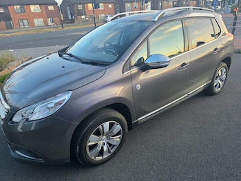 Used Peugeot 2008 2015 for sale - 79395448: Photo