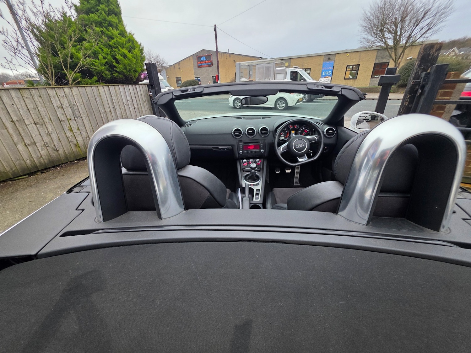 Used Audi TT 2011 for sale - 78147861: Photo 10