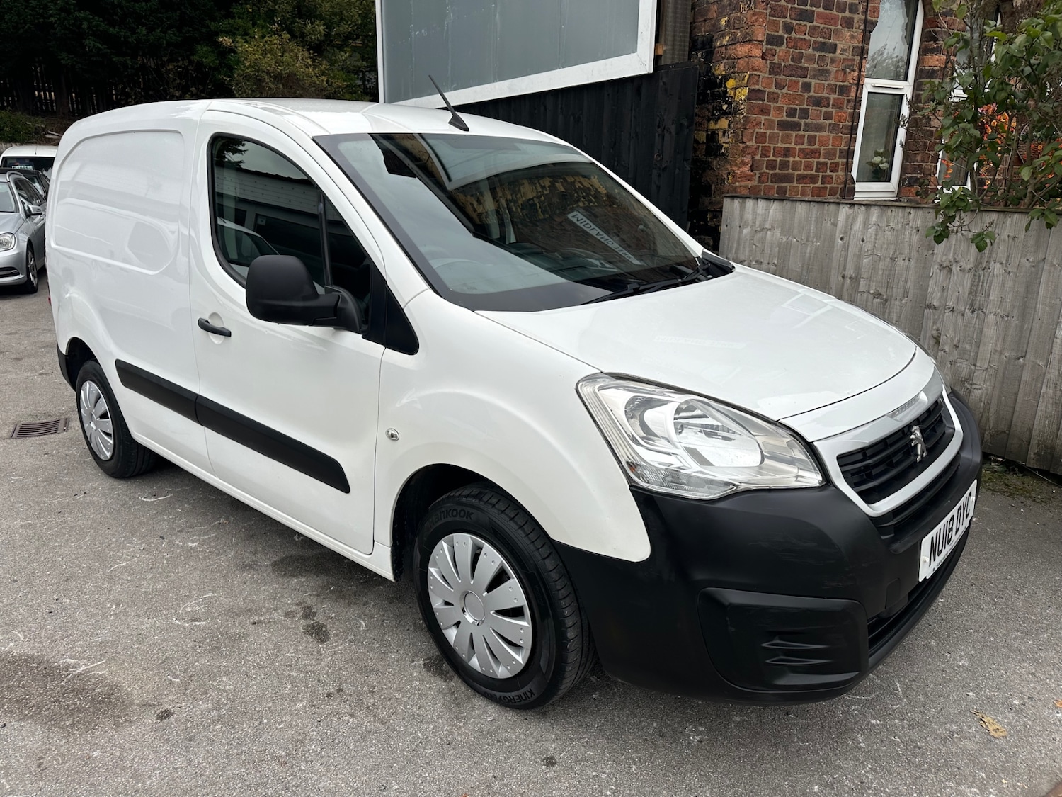 Used Peugeot Partner 2018 for sale - 76347296: Photo 2
