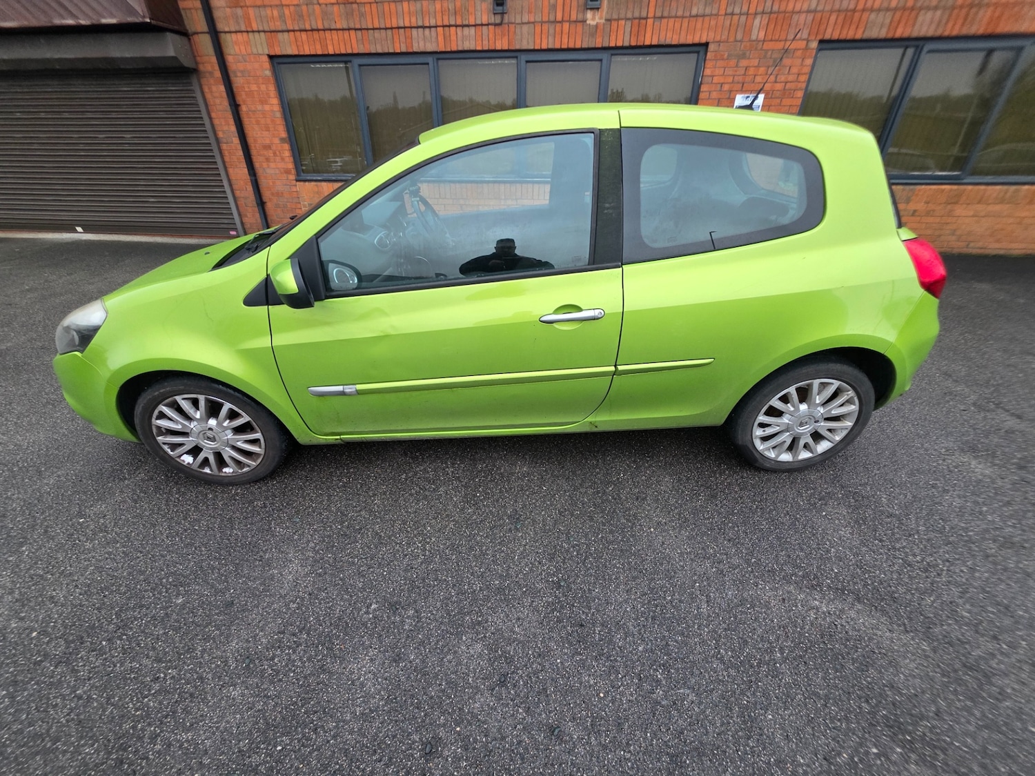 Used Renault Clio 2011 for sale - 77610732: Photo 4