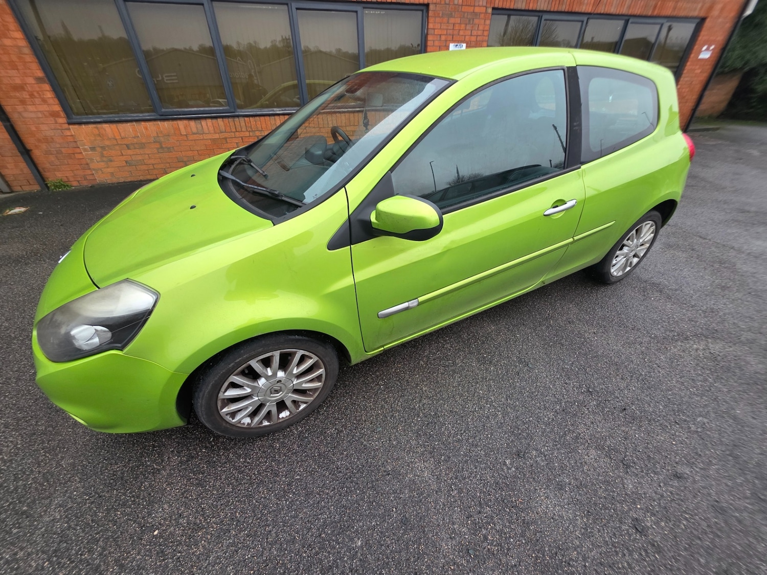 Used Renault Clio 2011 for sale - 77610732: Photo 5