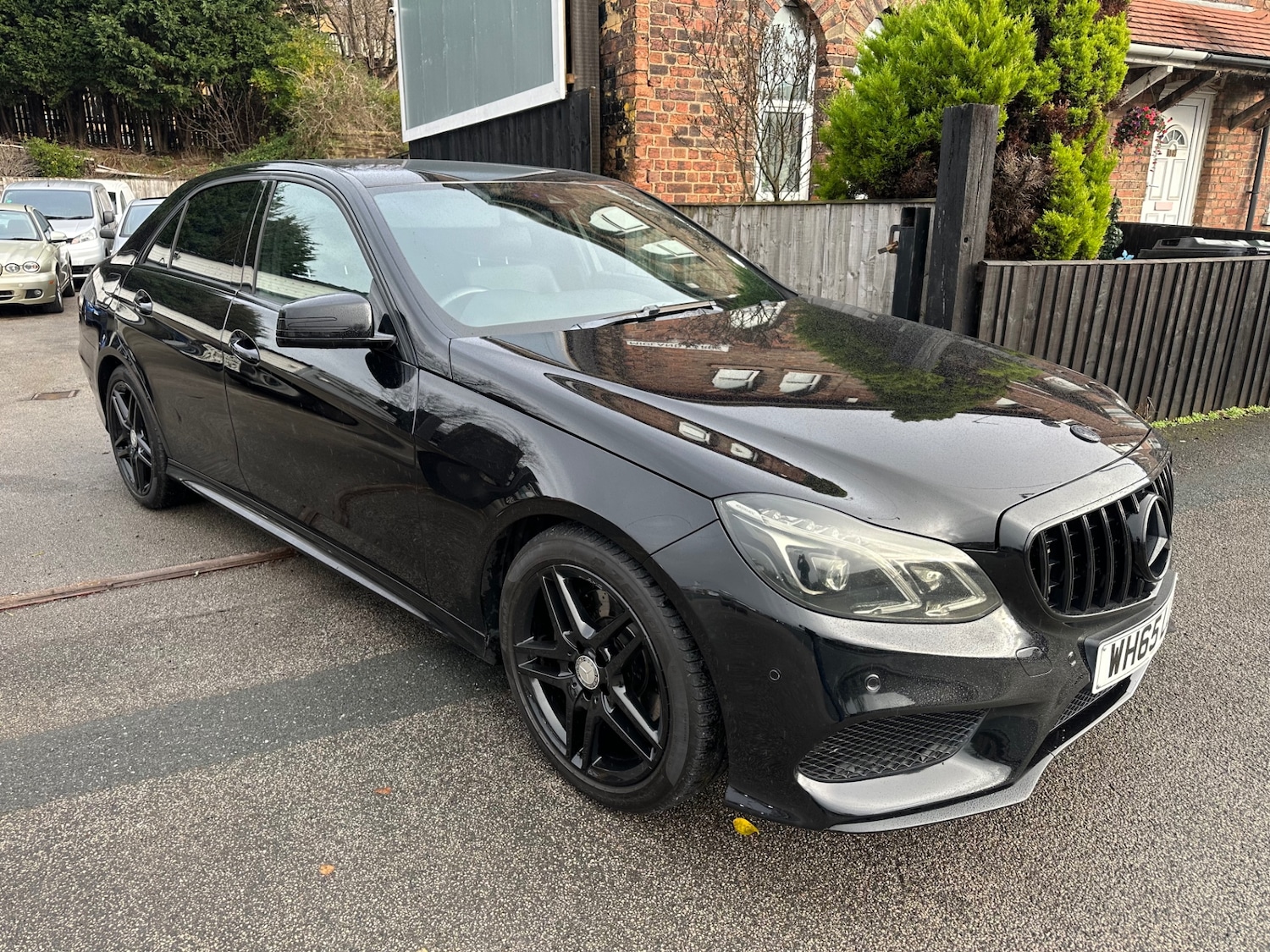 Used Mercedes-Benz E Class 2016 for sale - 76918409: Photo 3