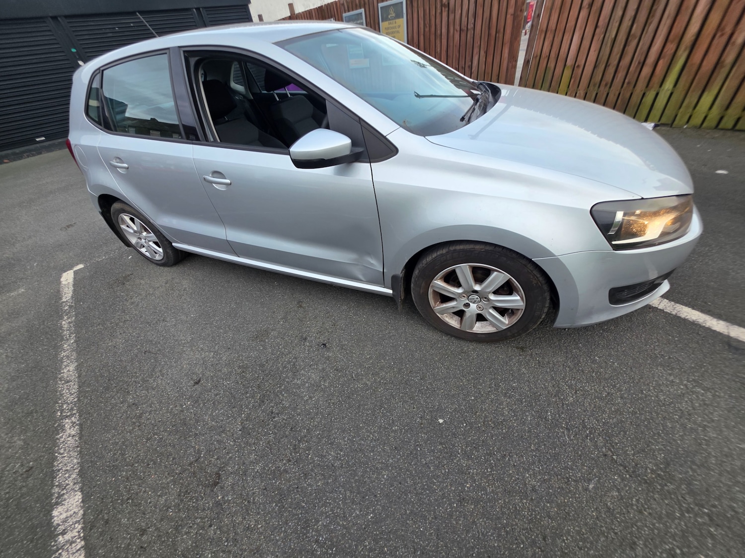Used Volkswagen Polo 2009 for sale - 77994455: Photo 5