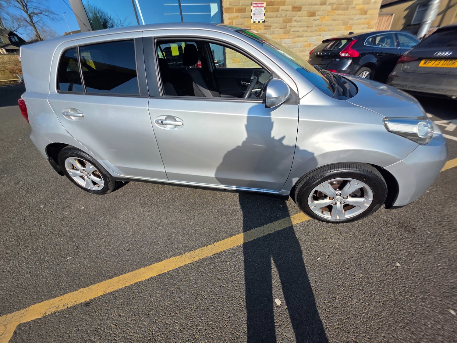 Used Toyota Urban Cruiser 2012 for sale - 77926984: Photo 2