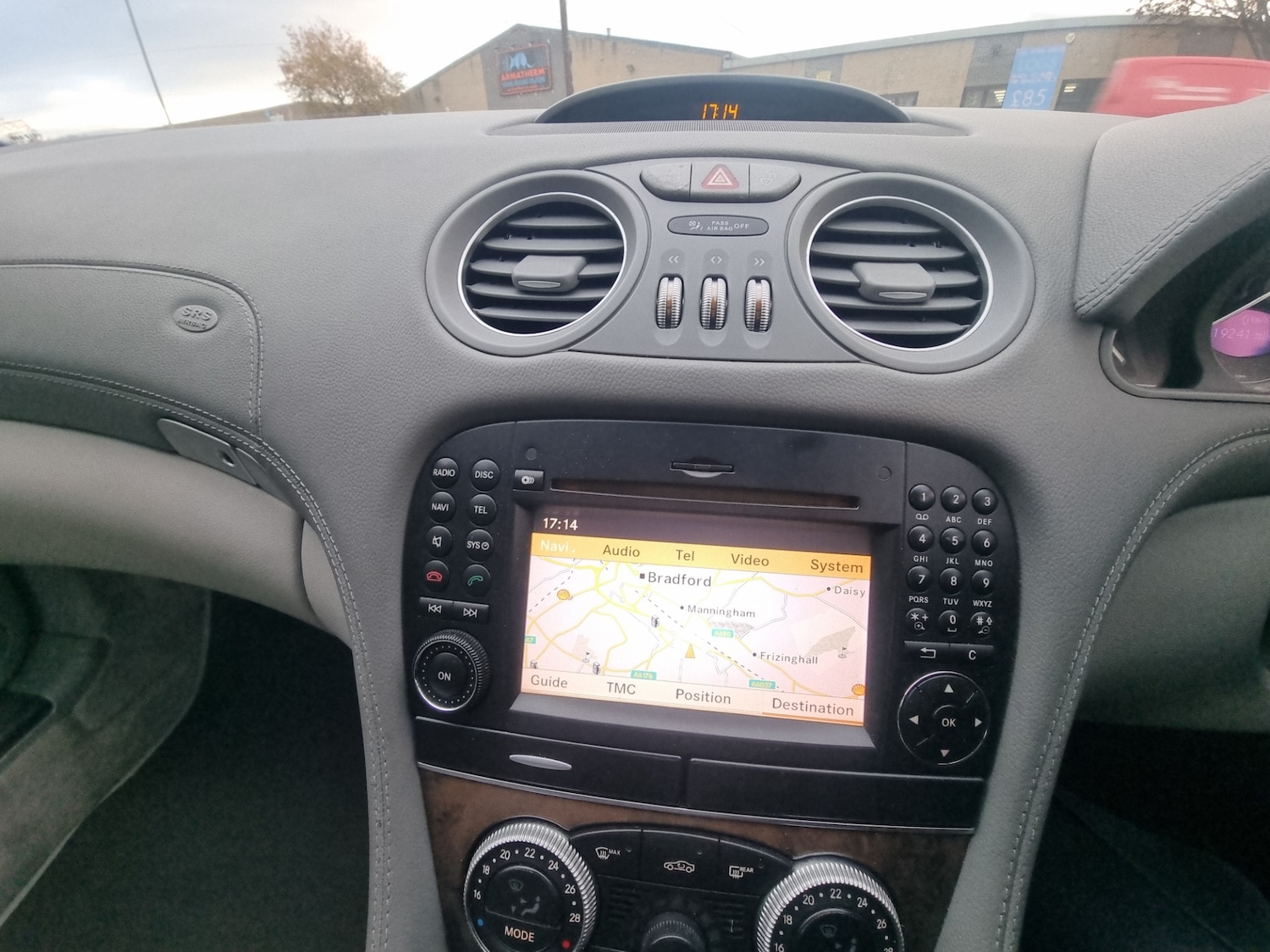 Used Mercedes-Benz SL 2010 for sale - 77095232: Photo 12