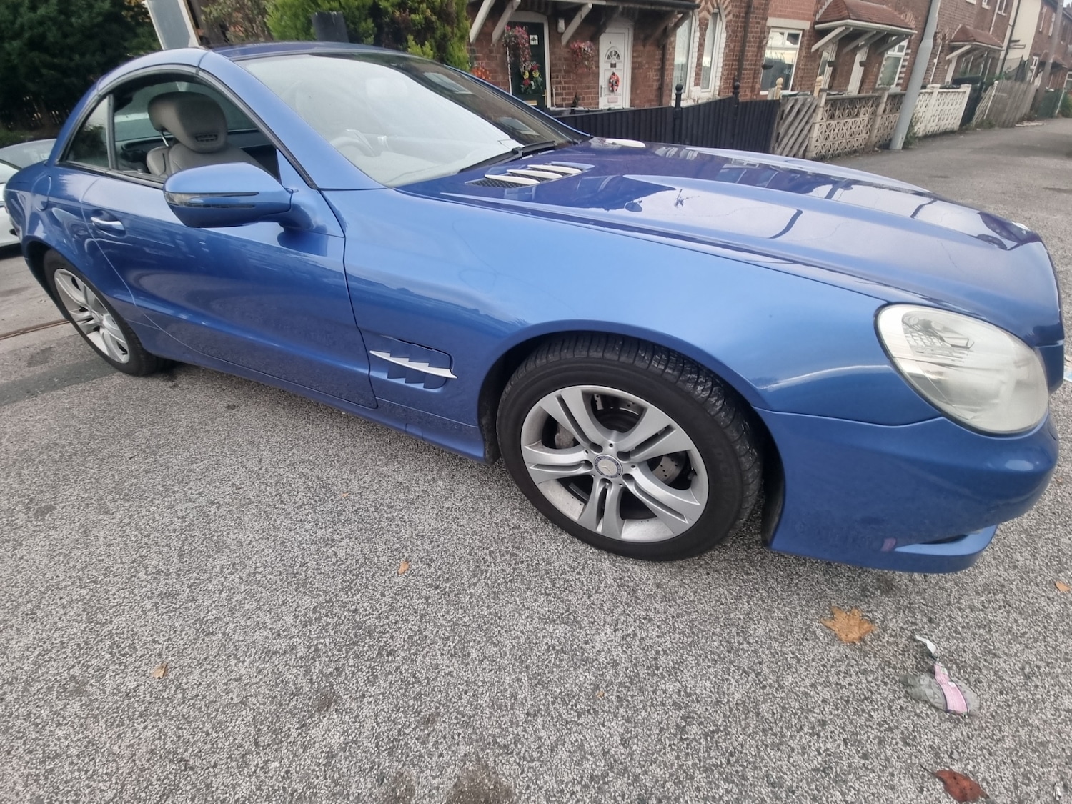 Used Mercedes-Benz SL 2010 for sale - 77095232: Photo 2