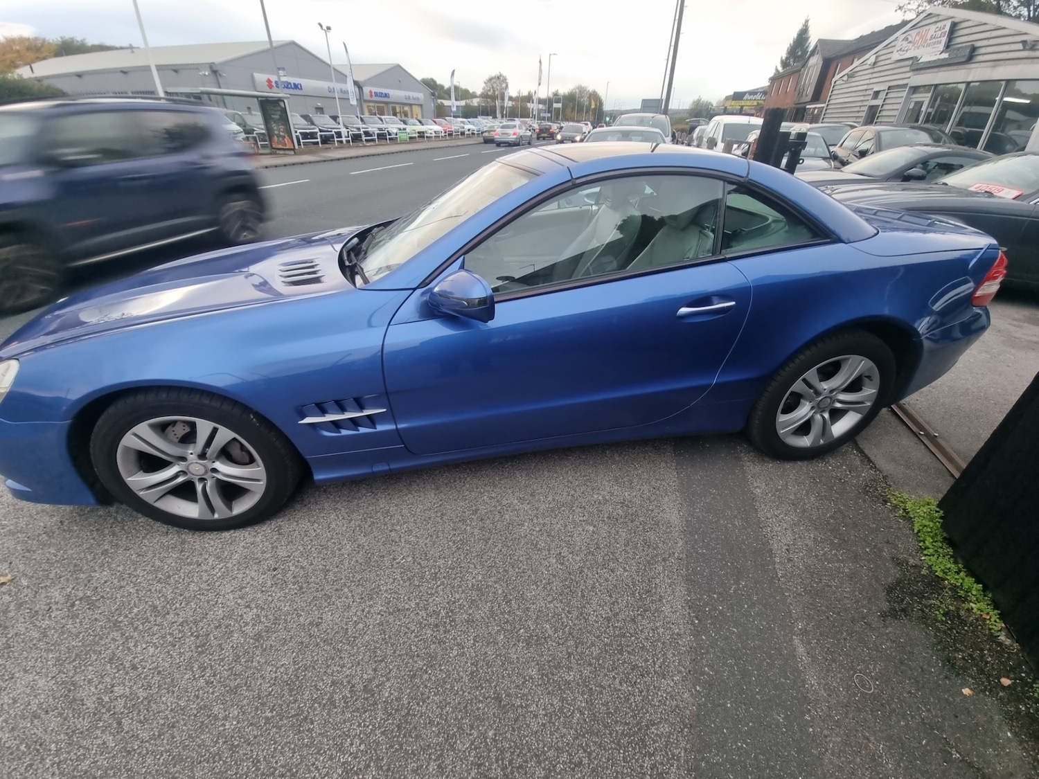 Used Mercedes-Benz SL 2010 for sale - 77095232: Photo 5