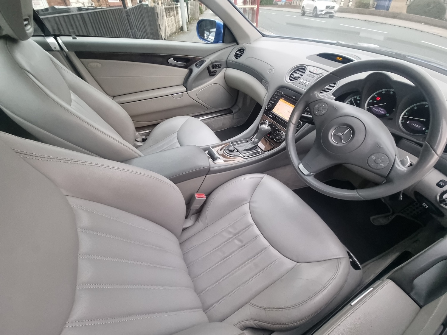 Used Mercedes-Benz SL 2010 for sale - 77095232: Photo 7