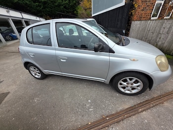Used Toyota Yaris 2001 for sale - 77479959: Photo