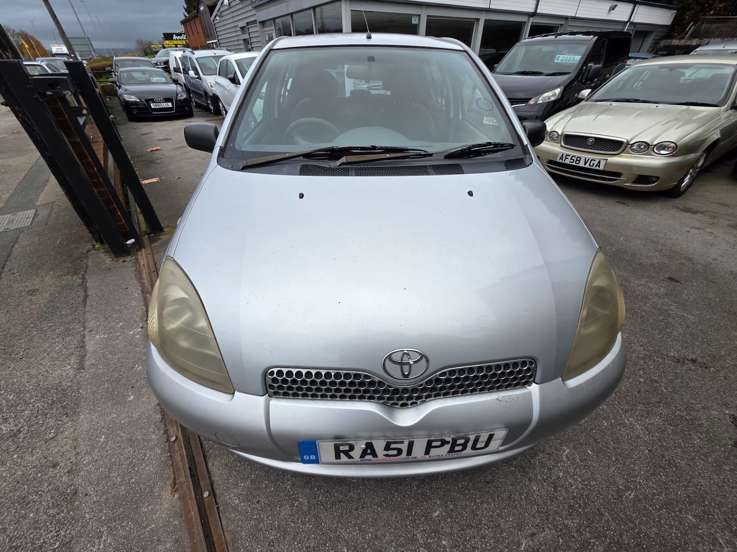 Used Toyota Yaris 2001 for sale - 77479959: Photo 2