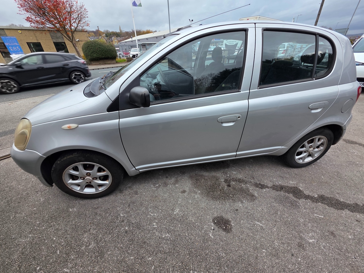 Used Toyota Yaris 2001 for sale - 77479959: Photo 5