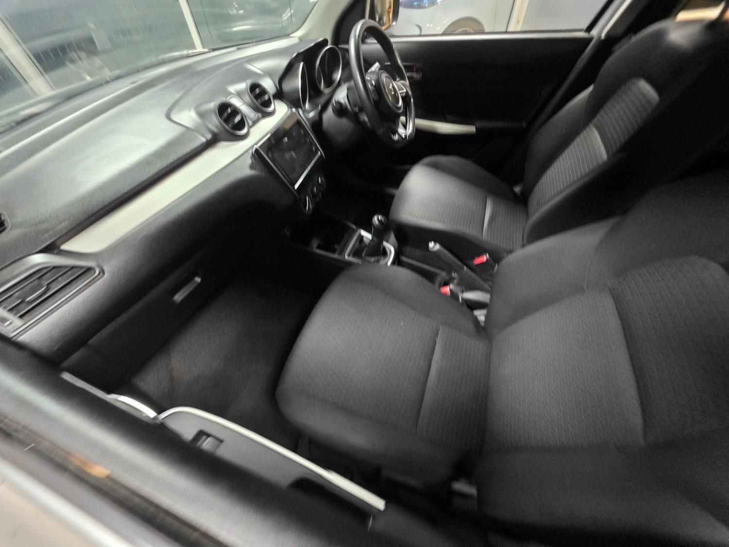 Used Suzuki Swift 2018 for sale - 77319315: Photo 13