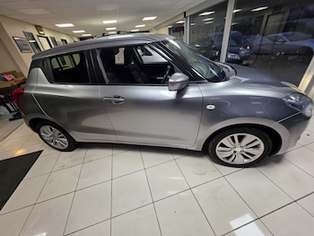 Used Suzuki Swift 2018 for sale - 77319315: Photo