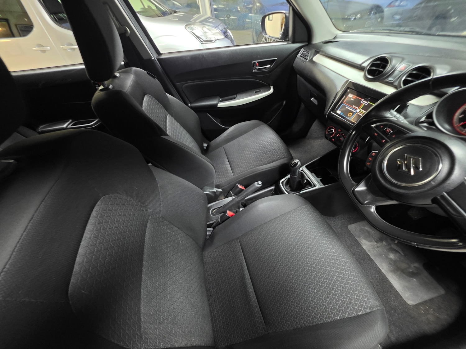 Used Suzuki Swift 2018 for sale - 77319315: Photo 8