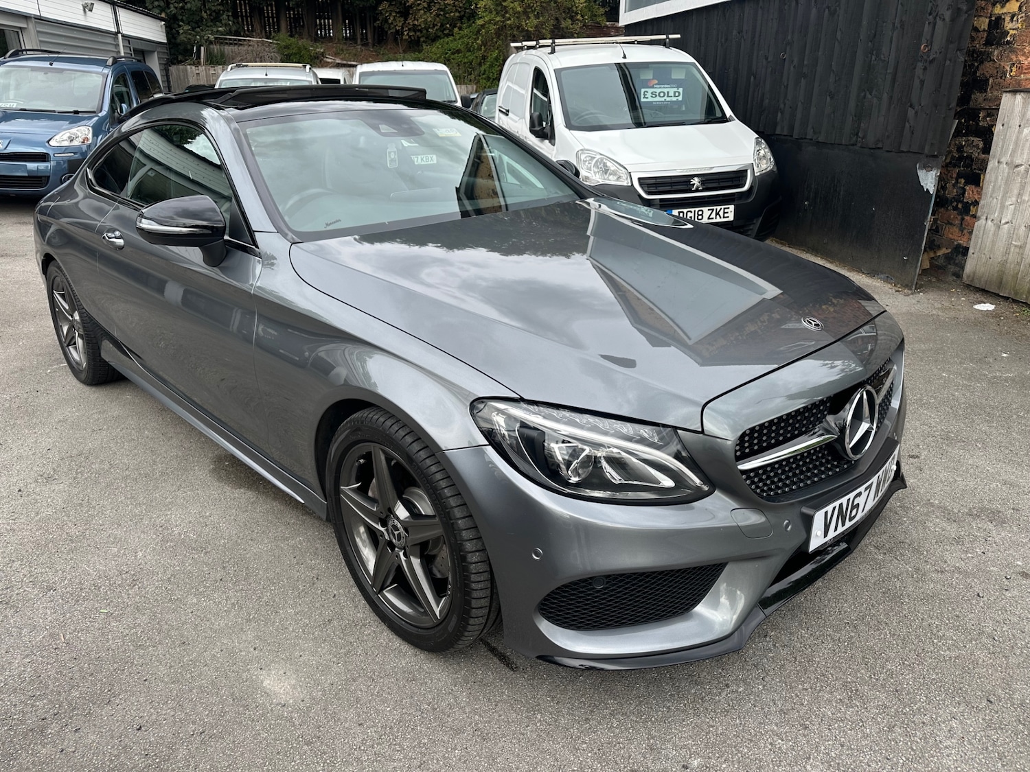 Used Mercedes-Benz C Class 2017 for sale - 76347273: Photo 3