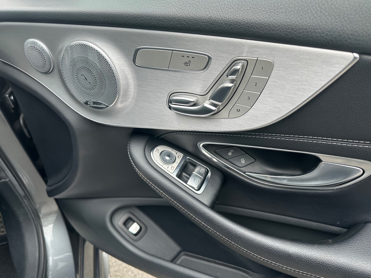 Used Mercedes-Benz C Class 2017 for sale - 76347273: Photo 9