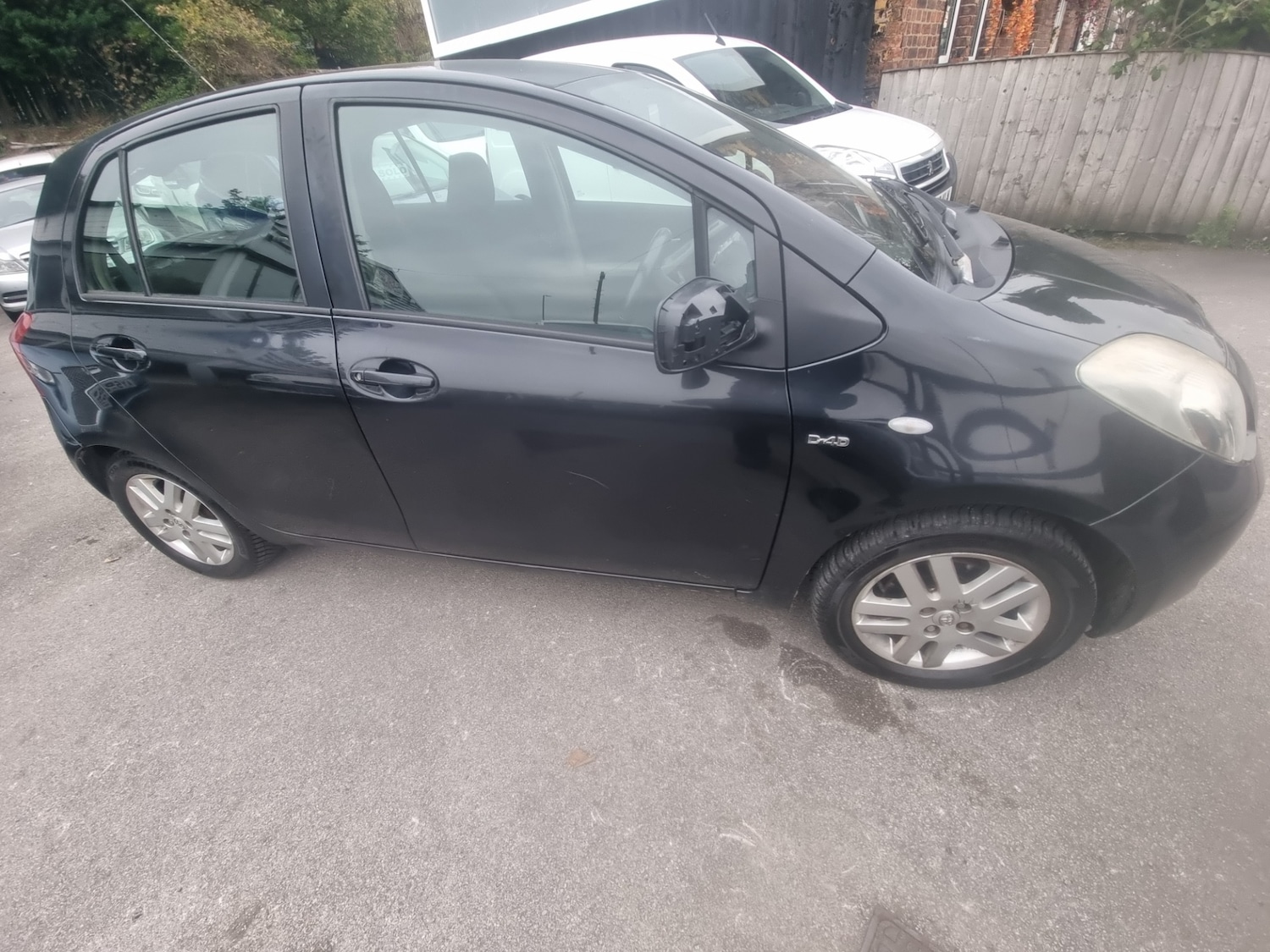 Used Toyota Yaris 2008 for sale - 76312631: Photo 2