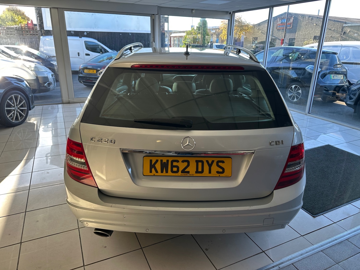 Used Mercedes-Benz C Class 2013 for sale - 76847288: Photo 5