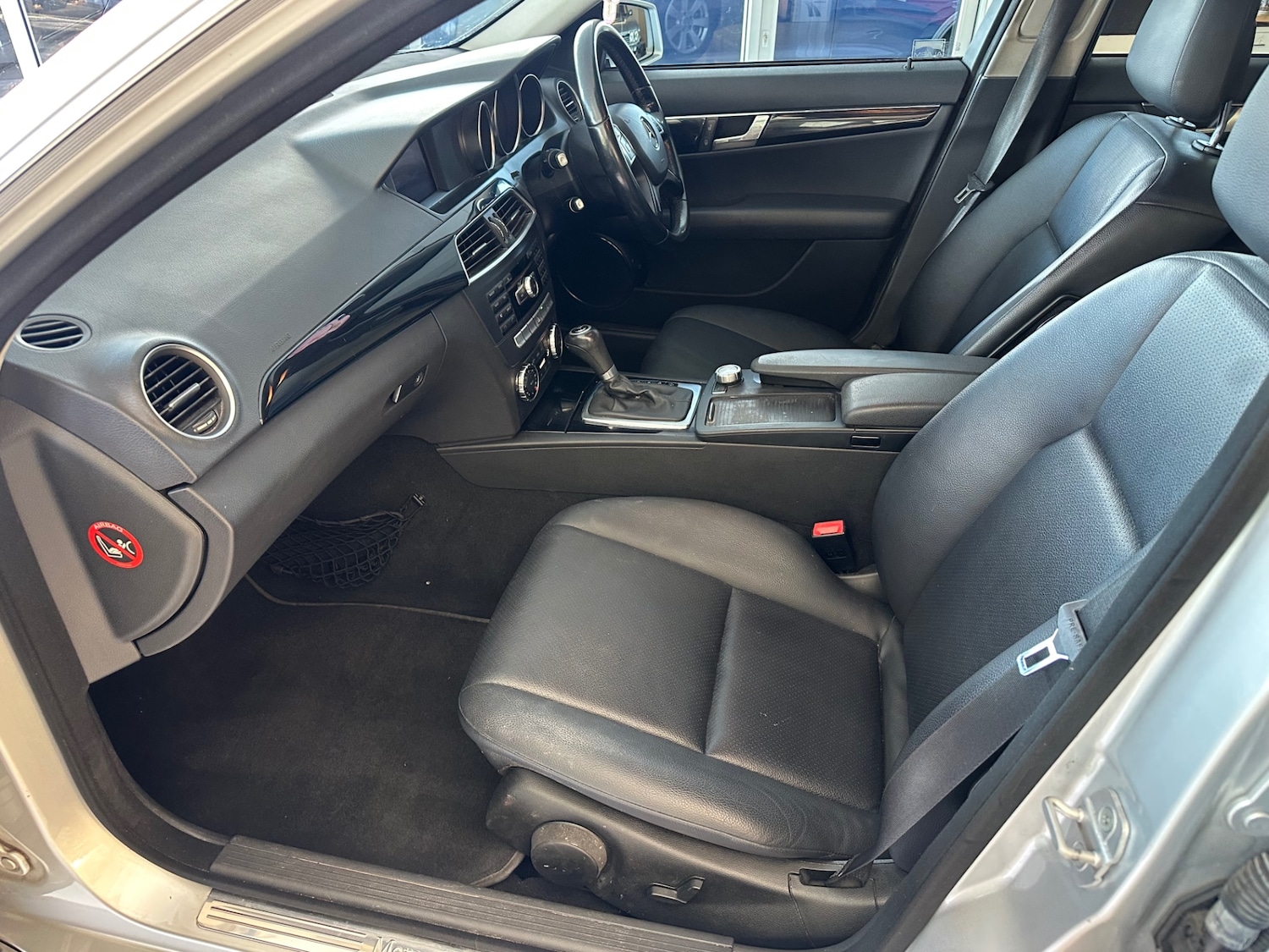 Used Mercedes-Benz C Class 2013 for sale - 76847288: Photo 8