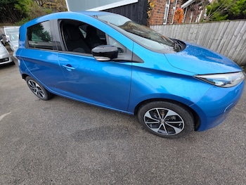 Used Renault Zoe 2017 for sale - 76913990: Photo