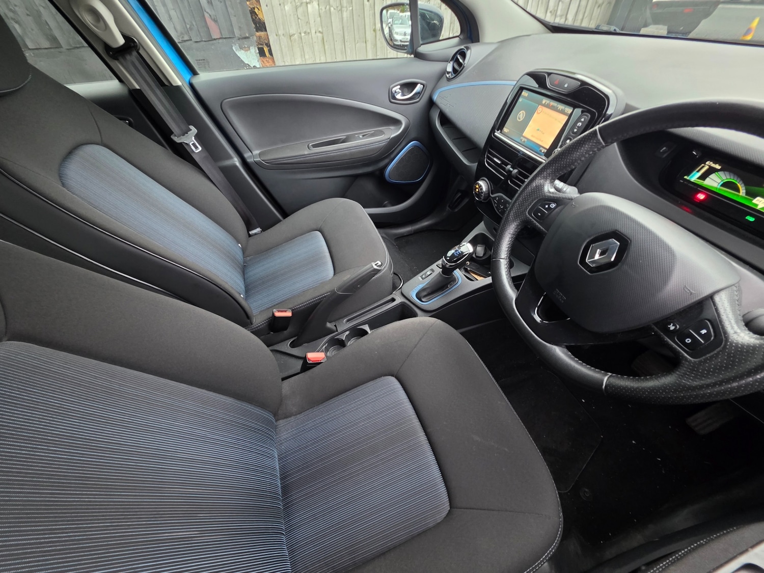 Used Renault Zoe 2017 for sale - 76913990: Photo 7